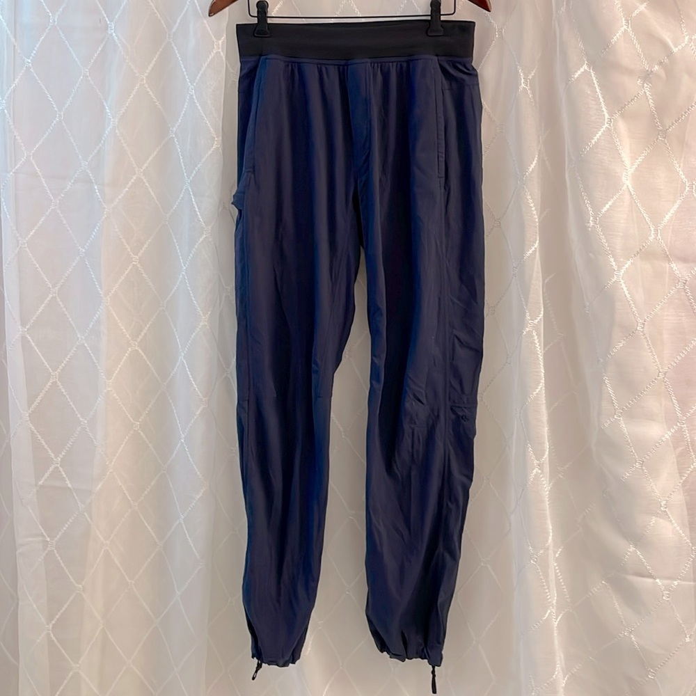 LuLulemon Women’s Dance Studio Drawstring Unlined Jogging Pants Size Medium